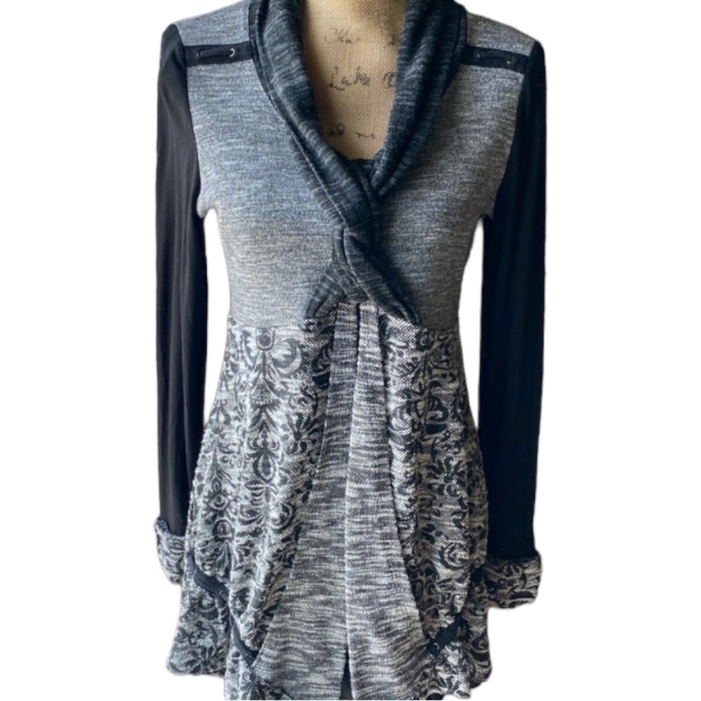 RAVEL- Flyaway Front Woven Patchwork Tunic- size M